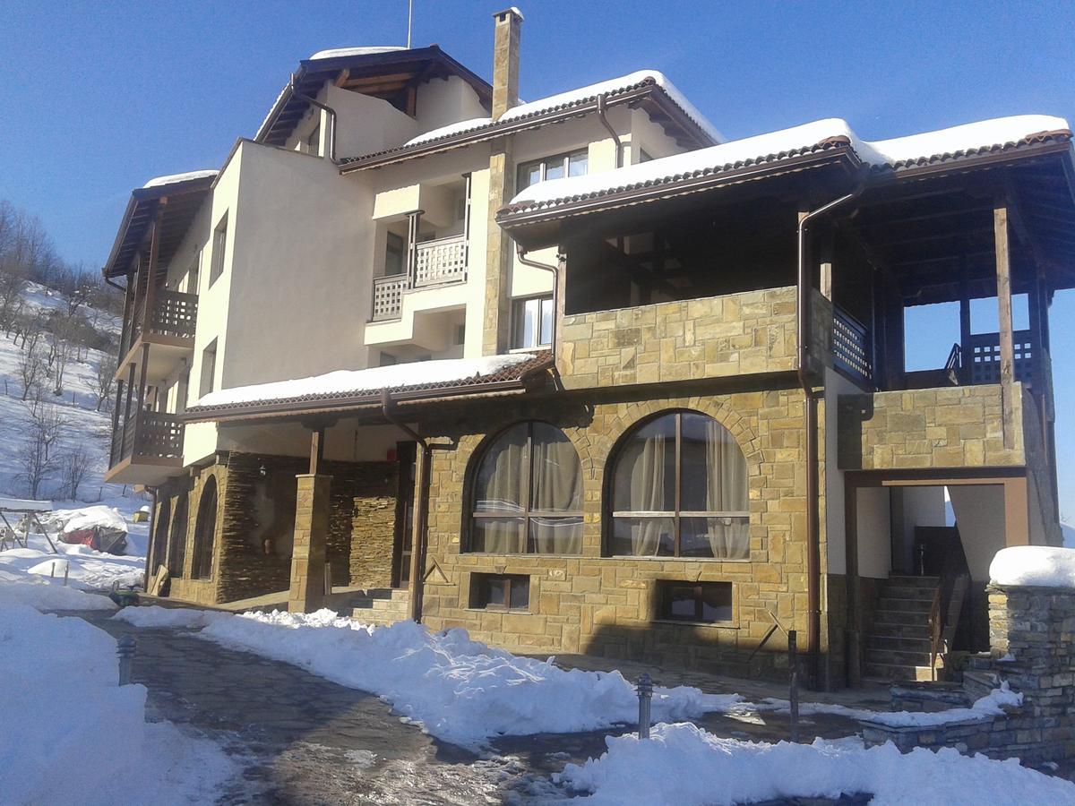 Family Hotel Balkana 阿普里尔齐 外观 照片