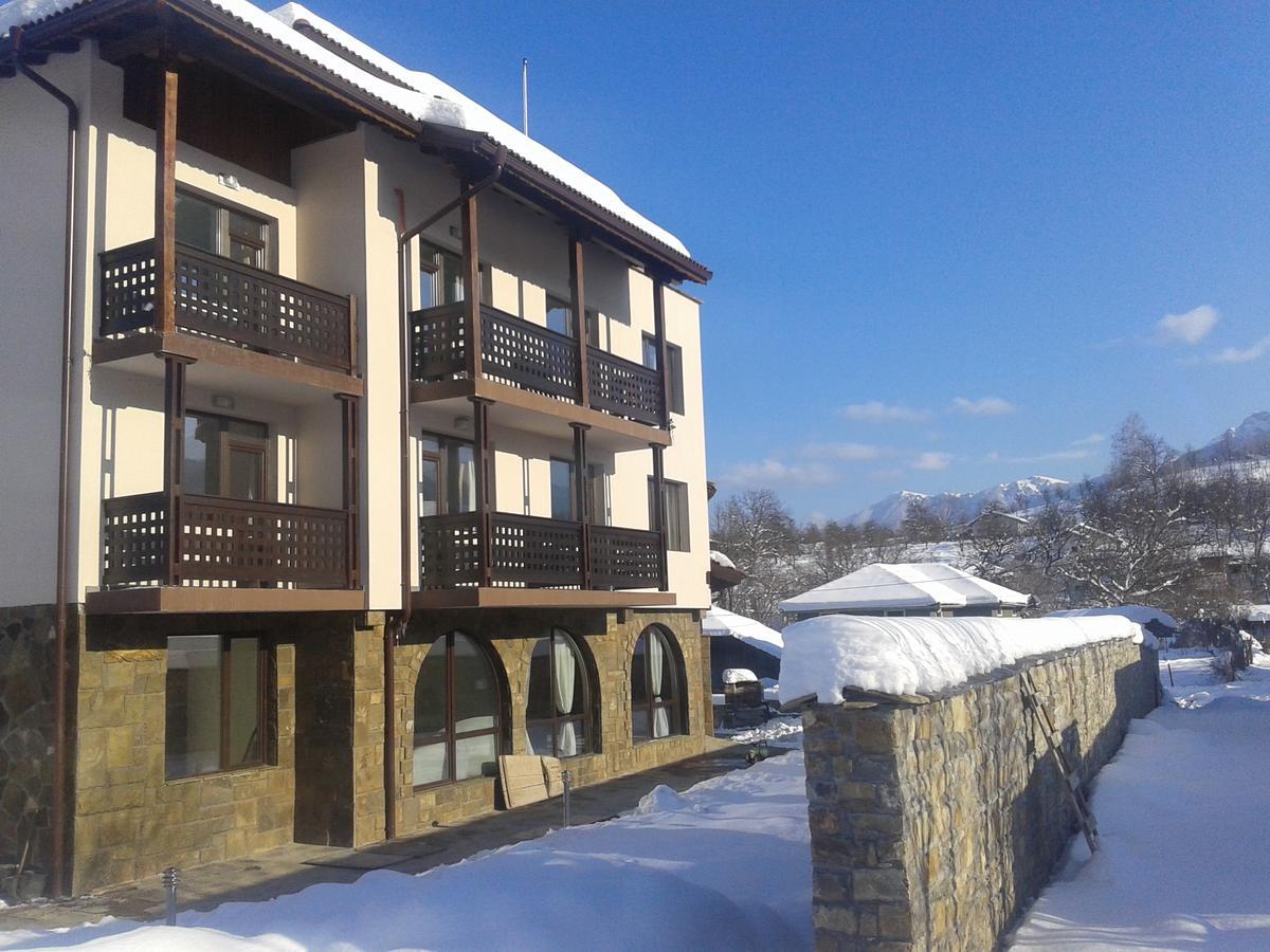 Family Hotel Balkana 阿普里尔齐 外观 照片