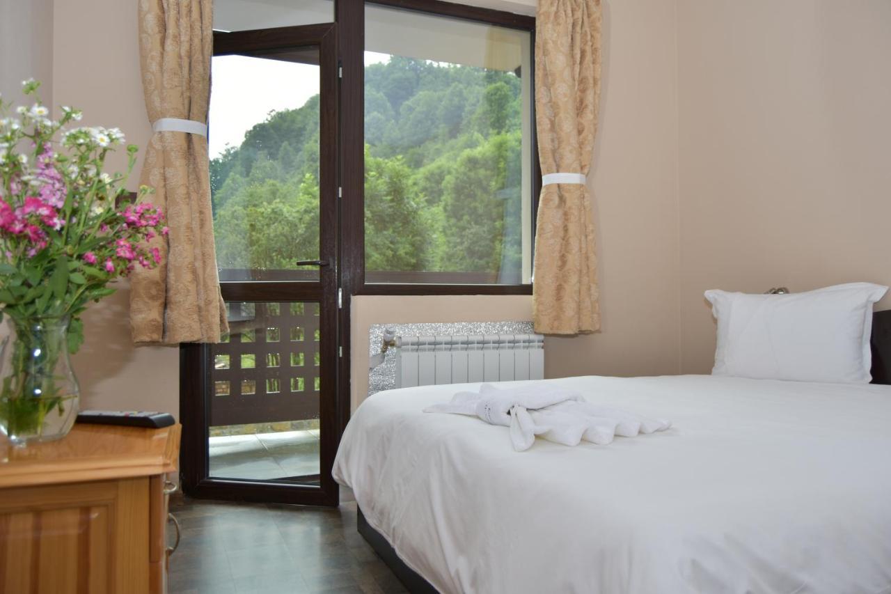 Family Hotel Balkana 阿普里尔齐 外观 照片